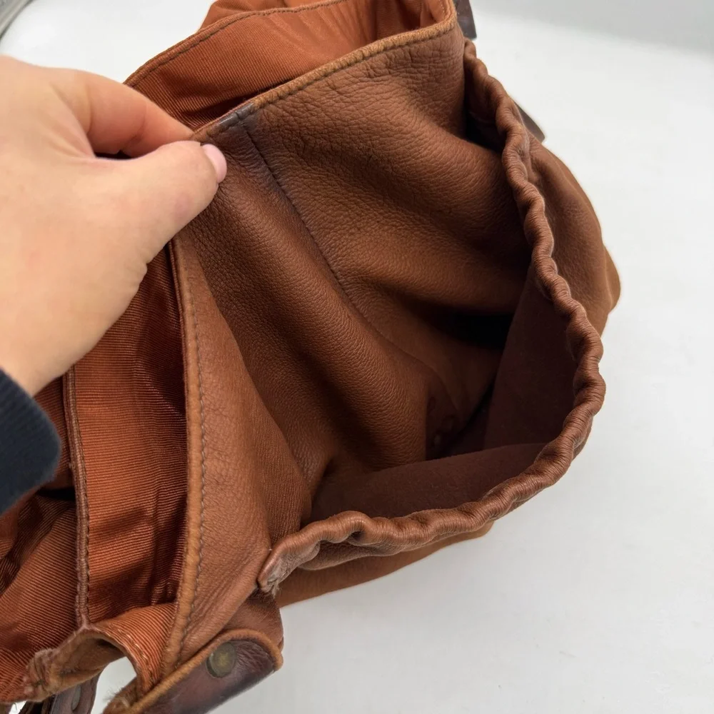 Hobo Brown Leather Crossbody Messenger Bag Distressed Grunge Bohemian Travel
